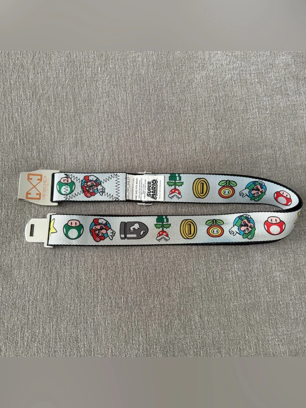Nintendo Super Mario Seatbelt Belt Bioworld Crosscheck Flightbelt OS